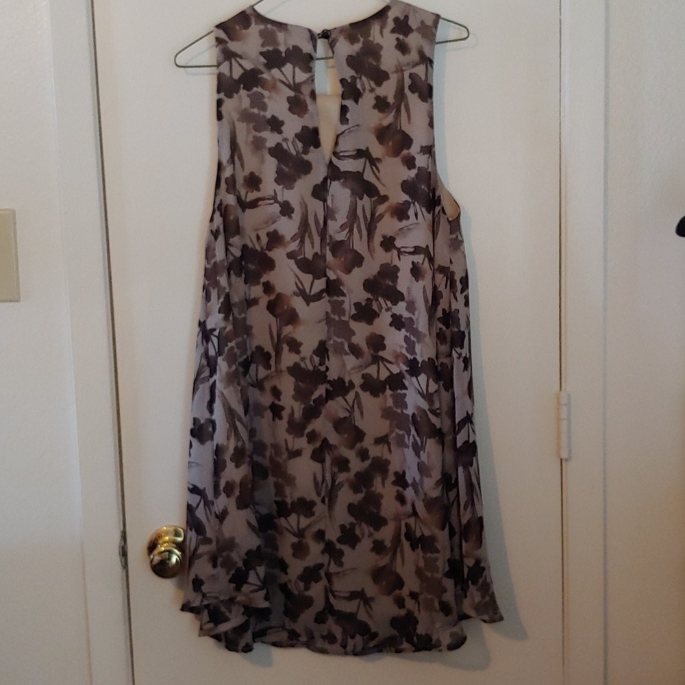 Flowy dress - Picture 3 of 5